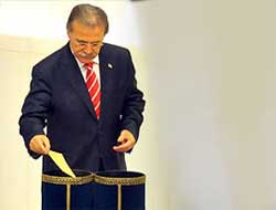 M. Ali Şahin 338 oyla Meclis Başkanı