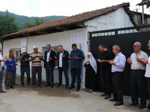 Selde Evi Yıkılan Fatma Teyze’nin Yüzü Güldü