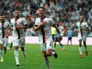 Süper Lig: Beşiktaş: 2 - Adana Demirspor: 0 (İ̇lk Yarı)