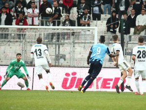 Balotelli Golü Attı, Beşiktaş Kulübesine Koştu!