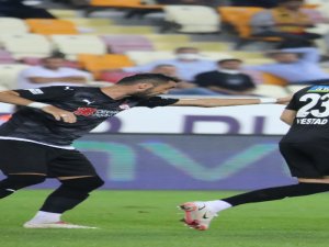 Sivasspor Ligdeki İlk Galibiyetini Aldı