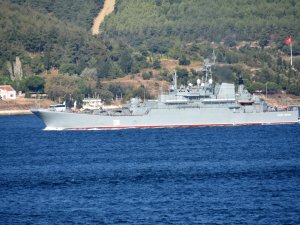Rus Savaş Gemisi Çanakkale Boğazı’ndan Geçti