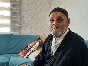 107 Yaşındaki Osman Dede 40 Yıl Önce Evi Terk Eden Oğlunu Arıyor