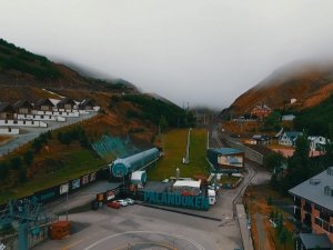 Sisle Kaplanan Palandöken, Kartpostallık Manzaralar Oluşturdu
