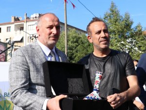 Haluk Levent, Çınarcık’ta Çocuk Parkı Açılışına Katıldı