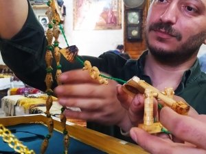 Balıklıgöl Hikayesinin Nakşedildiği Tespih Yüz Bin Liraya Satışta
