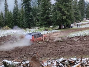 Karlı Ve Çamurlu Zeminde Uluslararası Off-road Oyunları Nefes Kesti