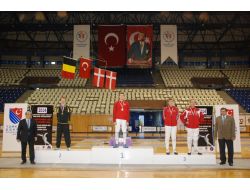 Milli Eskrimci Alkım Taşgın'dan Altın Madalya