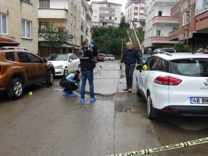 Kavgayı Ayırmaya Çalıştı, Kurşunun Hedefi Oldu