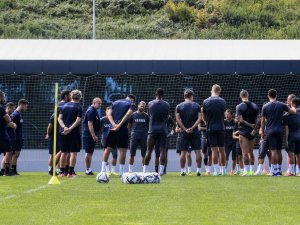 Trabzonspor Savunmasına Nazarlık