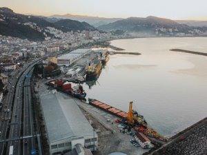 Giresun Ss.61 No’lu Damperli Kamyoncular Kooperatifi Başkanı Bekdemir: "Birileri Ekmeğimizle Oynuyor"