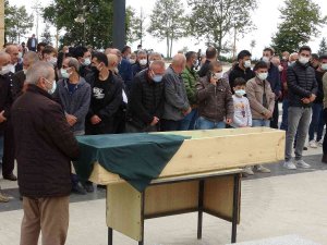 Düğünde Maganda Kurşunuyla Hayatını Kaybeden Kadın Son Yolculuğuna Uğurlandı