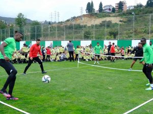 Giresunspor’a Antrenmanda Sevgi Seli