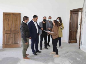 Genel Sekreter Çelikel Kütüphane İnşaatında İncelemelerde Bulundu