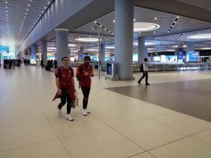 A Milliler, 2-1’lik Letonya Galibiyetinin Ardından Yurda Döndü