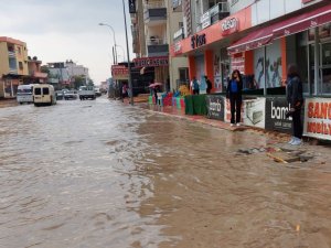 Osmaniye’de Ceviz Büyüklüğünde Dolu Yağdı