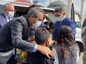 Milli Eğitim Bakanı Özer Ağrı’da