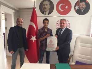 Gençlik Spor İçin Kulaç Atacak