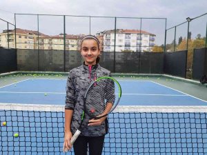 Elif Nisa Akbaş: "Hayalim Wimbledon’da Oynamak"