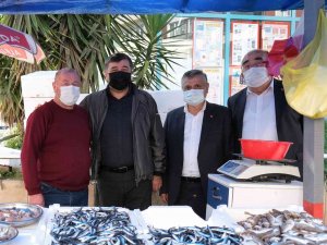 Başkan Şenlikoğlu, Halk Arasında Ziyaretlerini Sürdürüyor