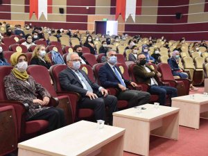 Rektör Ak: “Sizler Bize Ailelerinizin Emanetisiniz”