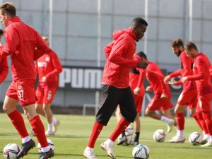 Sivasspor, Antalya Maçına İddialı Hazırlanıyor