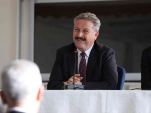 Başkan Palancıoğlu’ndan Öğrencilerle İ̇ngilizce Söyleşi