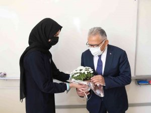 Başkan Büyükkılıç, İ̇mam Hatipli Öğrencilerle Buluştu