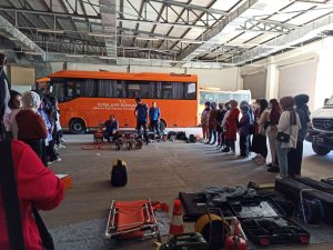 Diyarbakır’da Kız Yurdu Öğrencilerine Afet Eğitimi