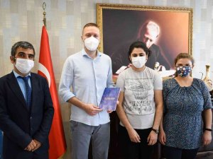 Kurum Çalışanlarından ’Pandemide Saklı Yaşamlar’ Kitabı
