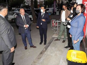 Menteşe Belediyesinden Eczanelere Atık İlaç Kutusu