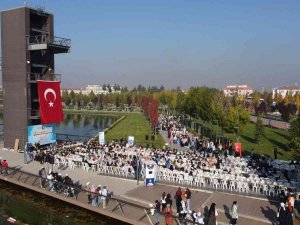 Hitit Üniversitesi Öğrencisi Millet Bahçesi’ndeki Kahvaltıda Buluştu