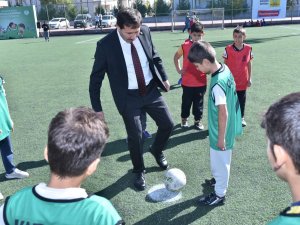 Karatay Belediyesinden “İlkokullar Arası Dostluk Ve Kardeşlik Futbol Turnuvası”