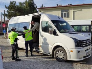 Şuhut’ta Okul Servis Araçları Denetlendi
