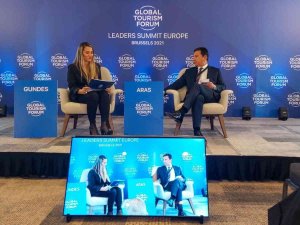 Başkan Aras Brüksel’deki Forum’da Türkiye’yi Temsil Etti
