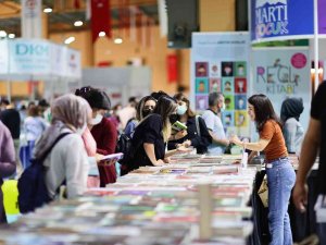 Denizli Büyükşehir Kitap Fuarı, 6 Günde 180 Bin Kişiyi Ağırladı
