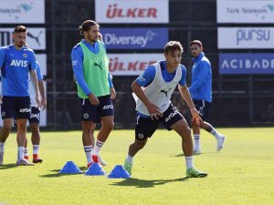 Fenerbahçe’de Trabzonspor Maçı Hazırlıkları Sürüyor