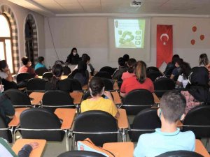 Diyarbakır’da Öğrencilere Çevre Temizliği Bilinci Kazandırılıyor