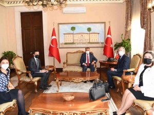Turizm Kenti Antalya’ya Hafta Sonu 77 Bin Turist Giriş Yapıyor