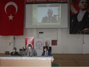 Üniversite Öğrencilerine Uyum Programı Yapıldı