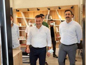 Başkan Yücel, Alkü Gençlik Hizmetleri Birimi’ndeki Çalışmaları İnceledi