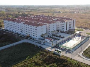 Yurtların Önündeki Otopark Spor Alanı Oldu