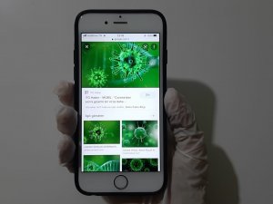 Bu Uyarıya Dikkat: Cep Telefonlarında Tuvaletten 10 Kat Daha Çok Bakteri Var