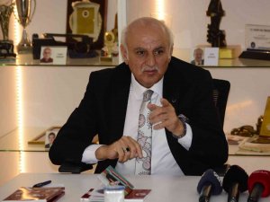 Necdet Ayaz Adaylıktan Çekildi
