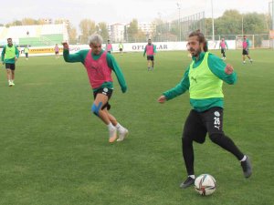 Sivas Belediyespor Teknik Direktörü Özer Karadaş: “Gayet İyi Gidiyoruz”