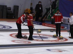 Curling 2022 Kış Olimpiyat Oyunları Ön Eleme Müsabakaları Erzurum’da Son Gününde Devam Ediyor