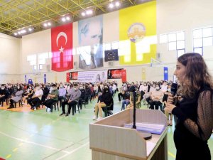 Tıp Fakültesi Öğrencisinin, Rektör Tabakoğlu İle Yaşadığı Diyalog Hayatını Değiştirdi