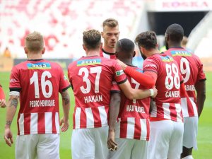 Sivasspor’da, Antalya Maçı Öncesi 1 Eksik