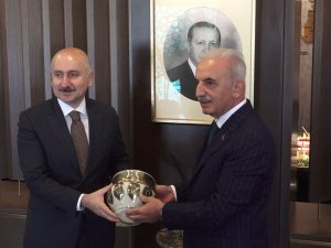 Bakan Karaismailoğlu, Başkan İ̇smet Yıldırım’ı Ziyaret Etti