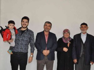 88 Yaşındaki Mehmet Dede Torununun Torunu Gördü